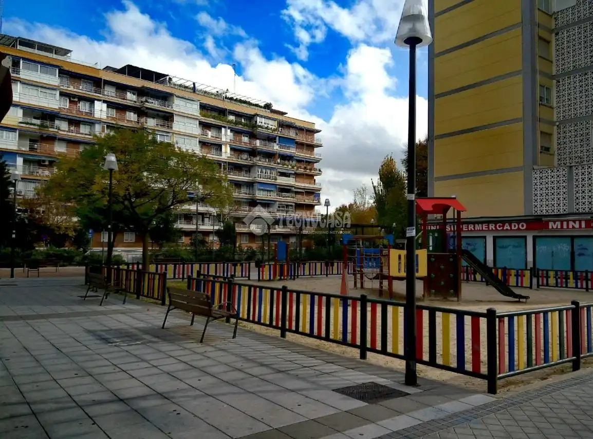 Vista exterior de Piso en venta en Móstoles con Aire acondicionado y Calefacción