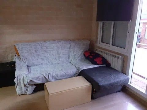 Sala d'estar de Pis en venda en Terrassa amb Moblat i Balcó