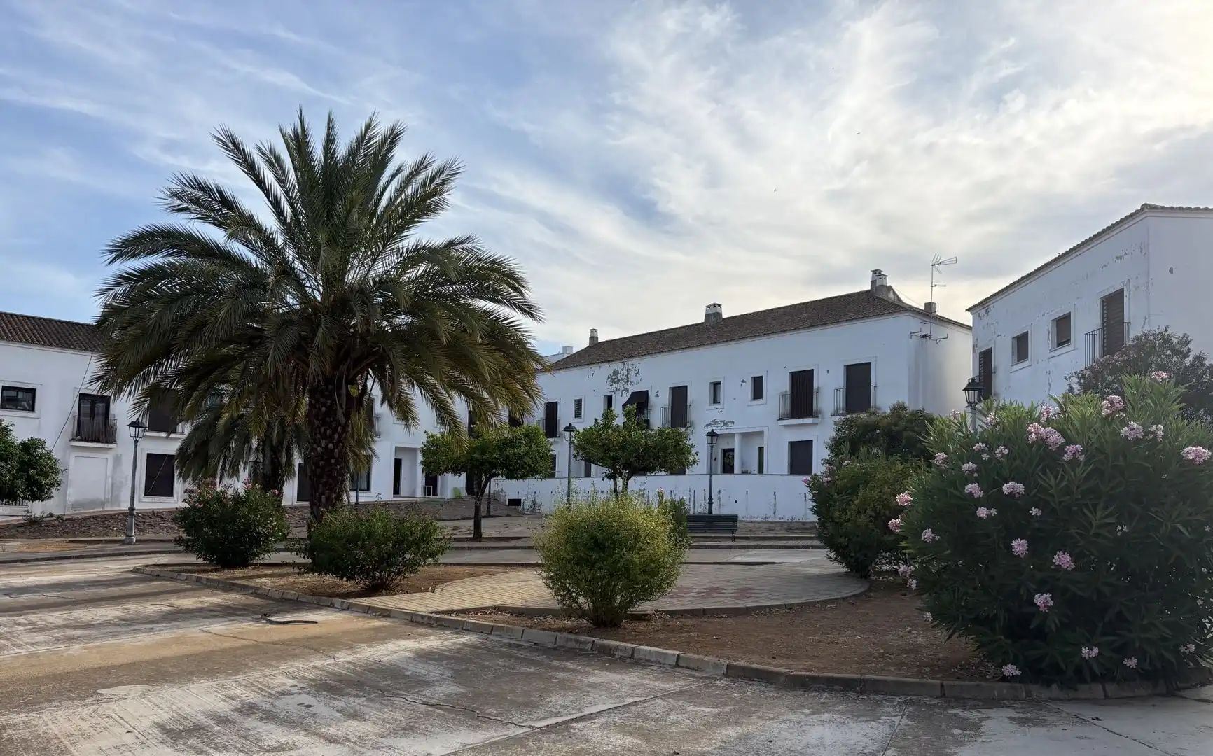 Vista exterior de Casa adosada en venda en Puebla de Guzmán amb Aire condicionat, Calefacció i Traster