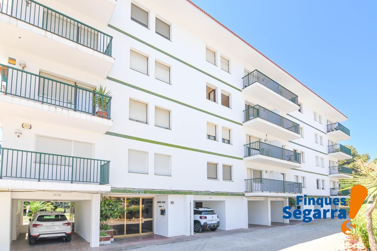 Exterior view of Flat for sale in Roda de Berà  with Air Conditioner, Terrace and Storage room