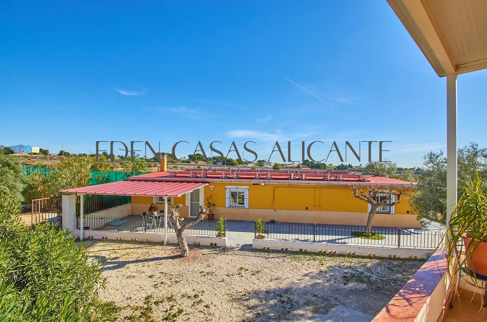 Casa o xalet en venda en Alicante / Alacant amb Aire condicionat, Jardí privat i Terrassa