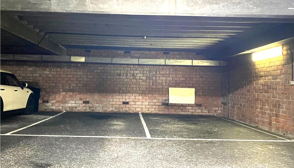 Photo 1 of Garage to rent in Calle Cabrales, 49, Barrio del Centro, Asturias