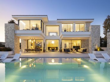 Villa con balcone in vendita a Avenida Tomás Pascual 34