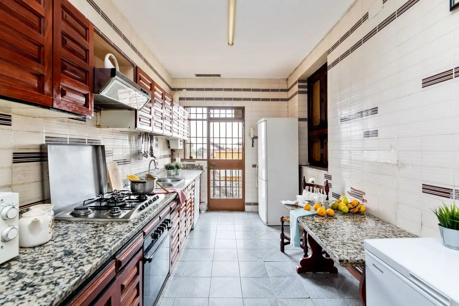 Kitchen of Houses for sale in Córdoba  with Air Conditioner, Private garden and Terrace