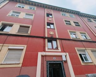 Vista exterior de Pis en venda en Oviedo  amb Terrassa