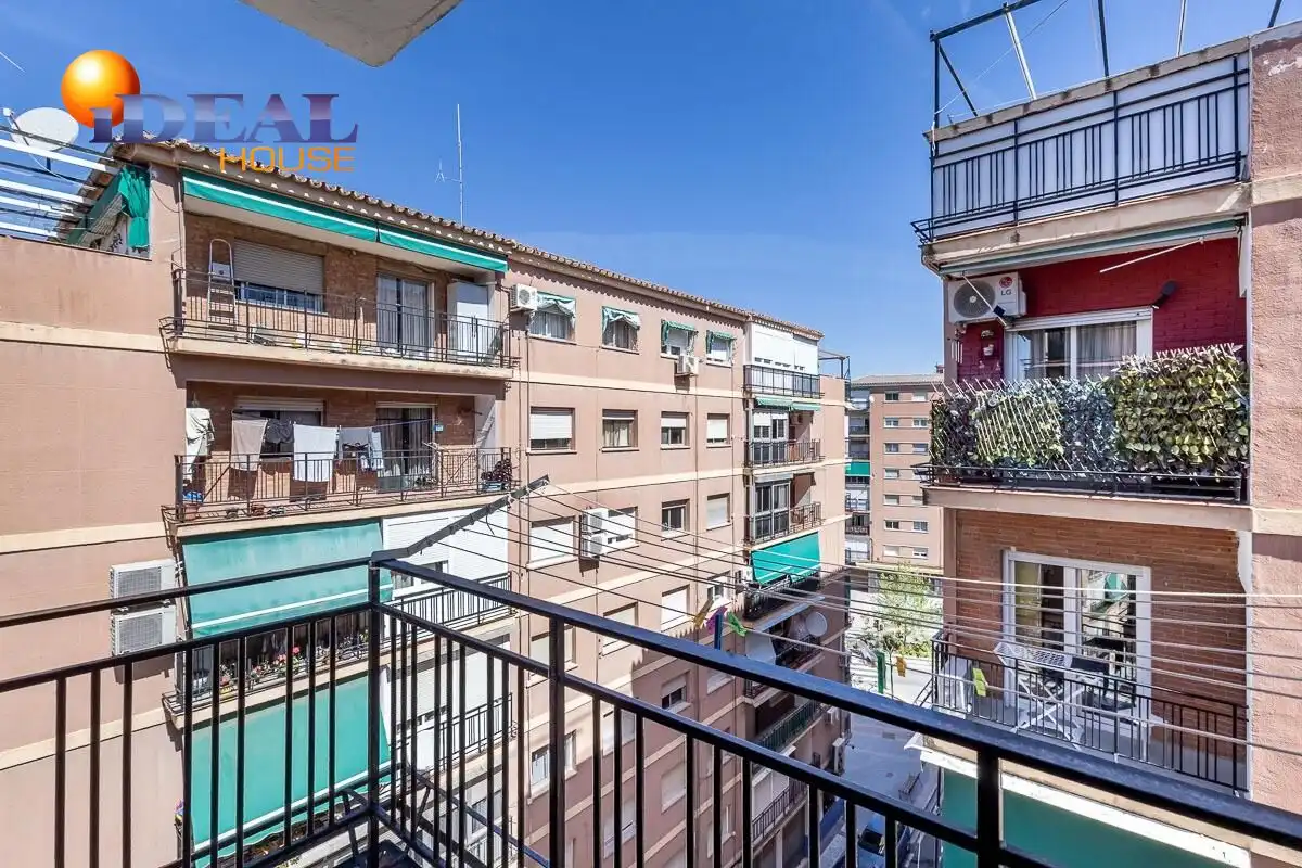 Piso con ascensor en venta en Chana