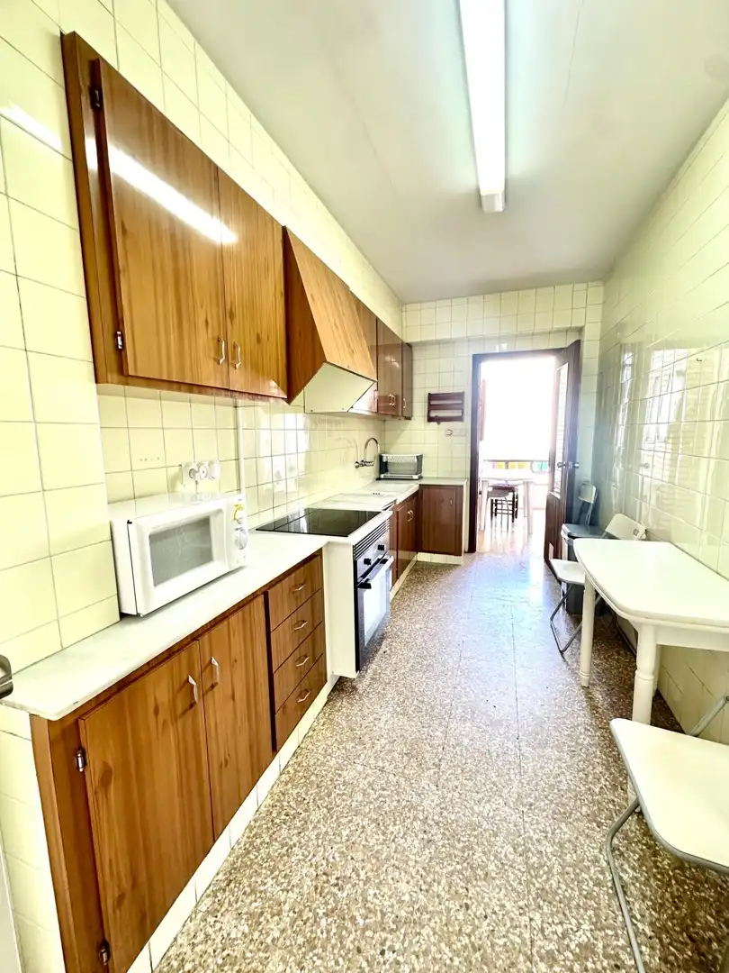 Cocina de Apartamento de alquiler en Gandia con Aire acondicionado, Calefacción y Amueblado