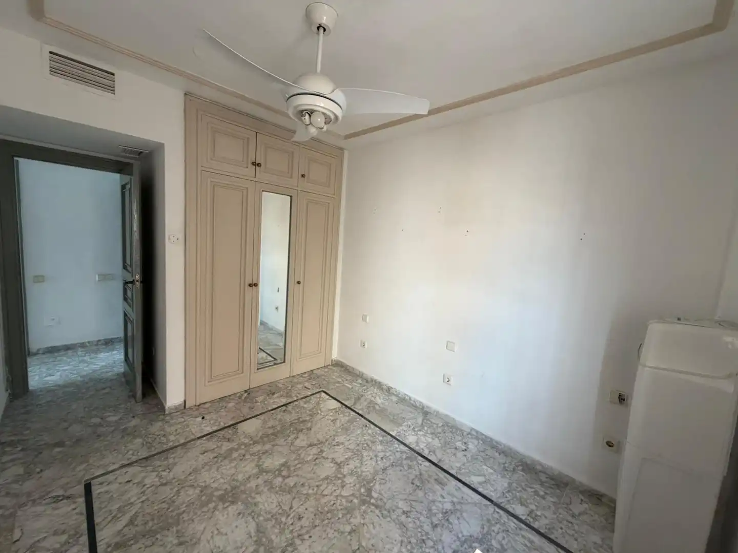 Habitación de Piso en venta en La Manga del Mar Menor con Terraza y Piscina comunitaria