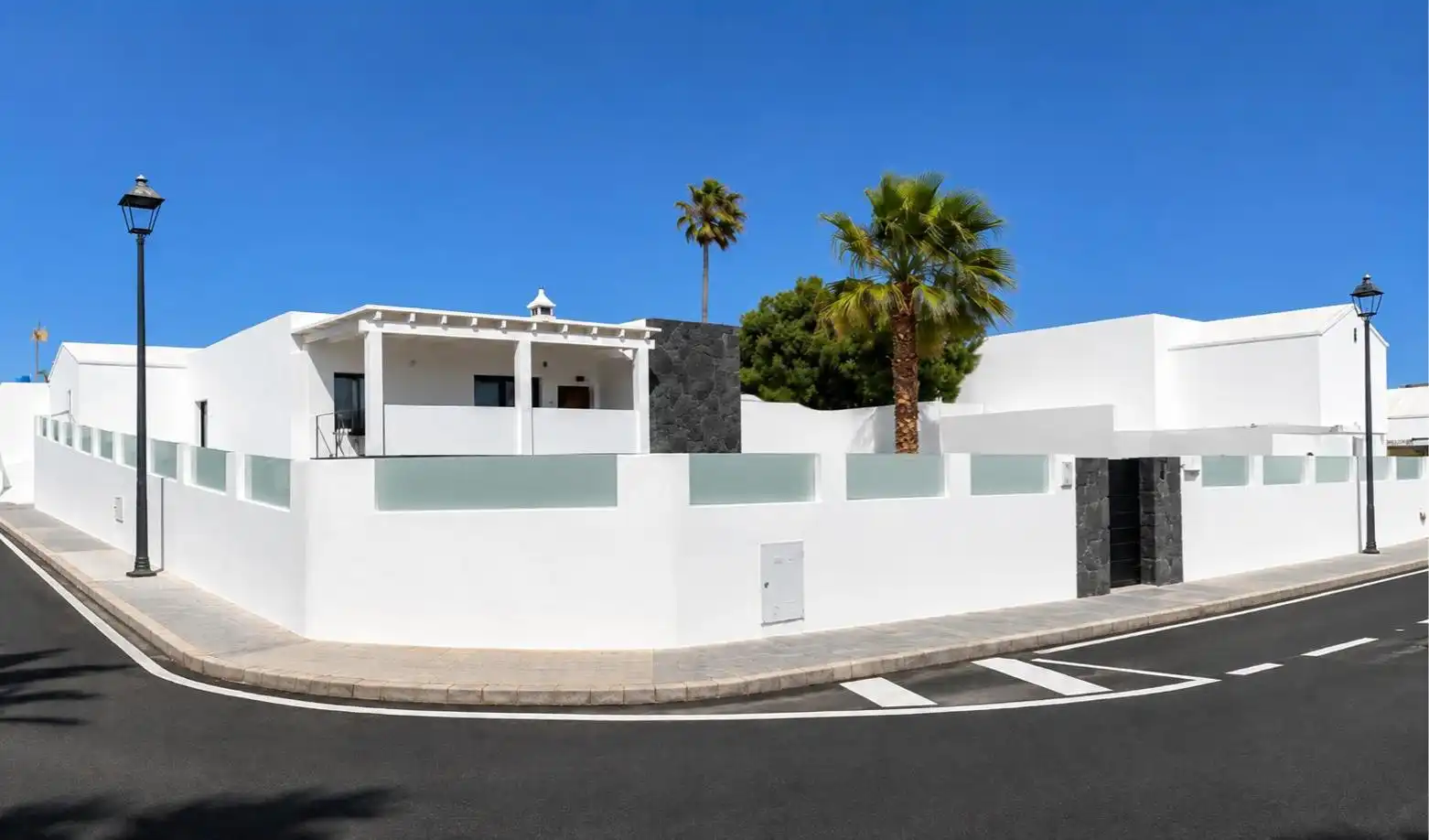 Vista exterior de Casa o chalet en venta en Teguise con Aire acondicionado, Jardín privado y Terraza