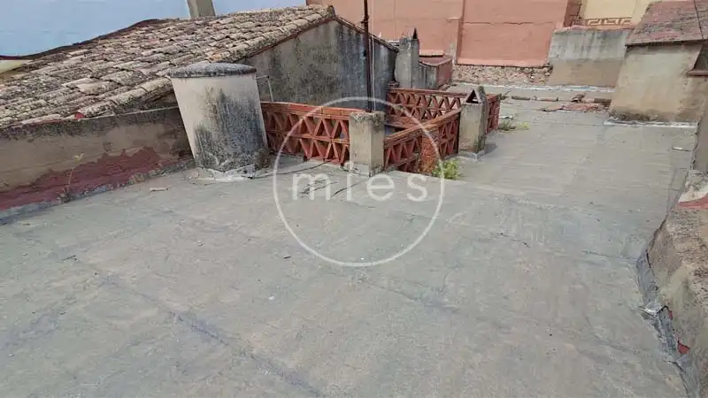 Vista exterior de Casa adosada en venda en Montroi / Montroy amb Terrassa i Balcó