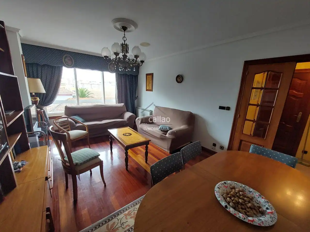 Sala d'estar de Dúplex de lloguer en Ferrol amb Calefacció i Moblat