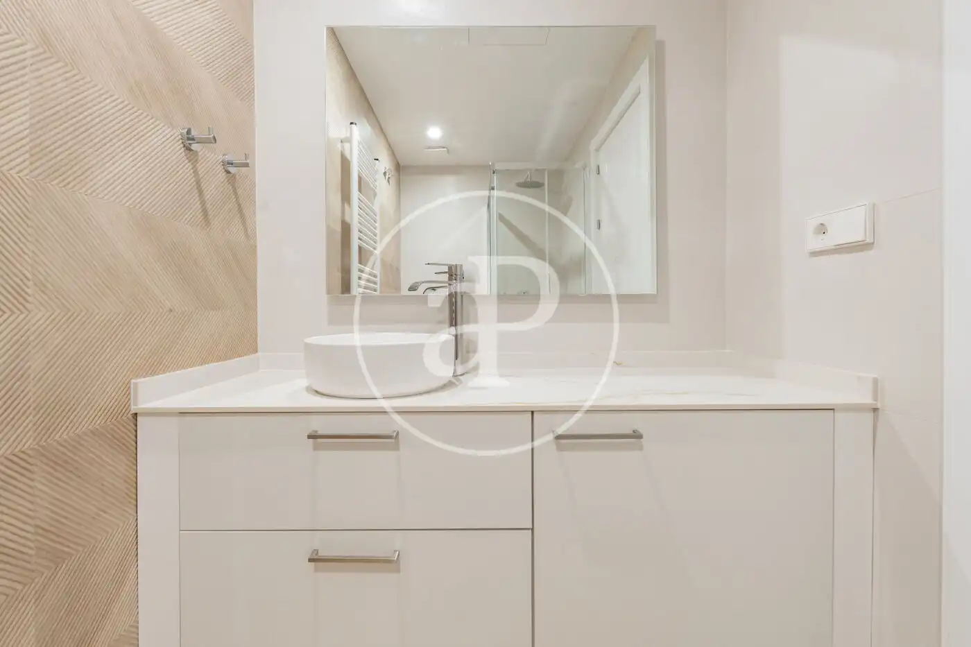 Baño de Piso en venta en Madrid con Aire acondicionado, Calefacción y Terraza