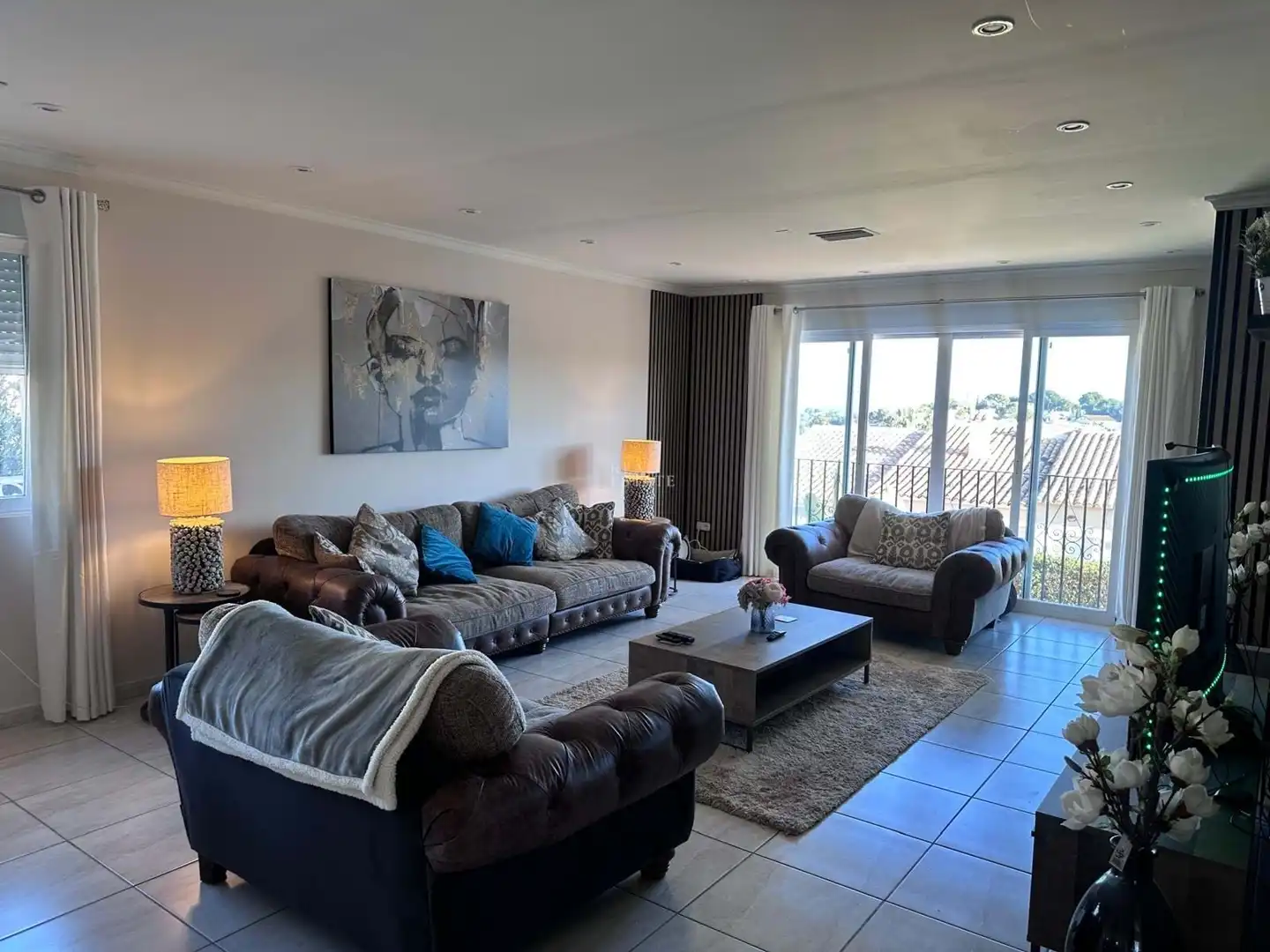 Living room of Houses for sale in L'Alfàs del Pi  with Air Conditioner, Terrace and Storage room