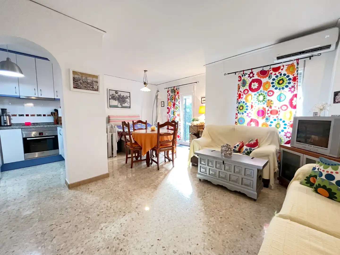 Vista exterior de Casa adosada en venta en Dénia con Aire acondicionado, Terraza y Piscina