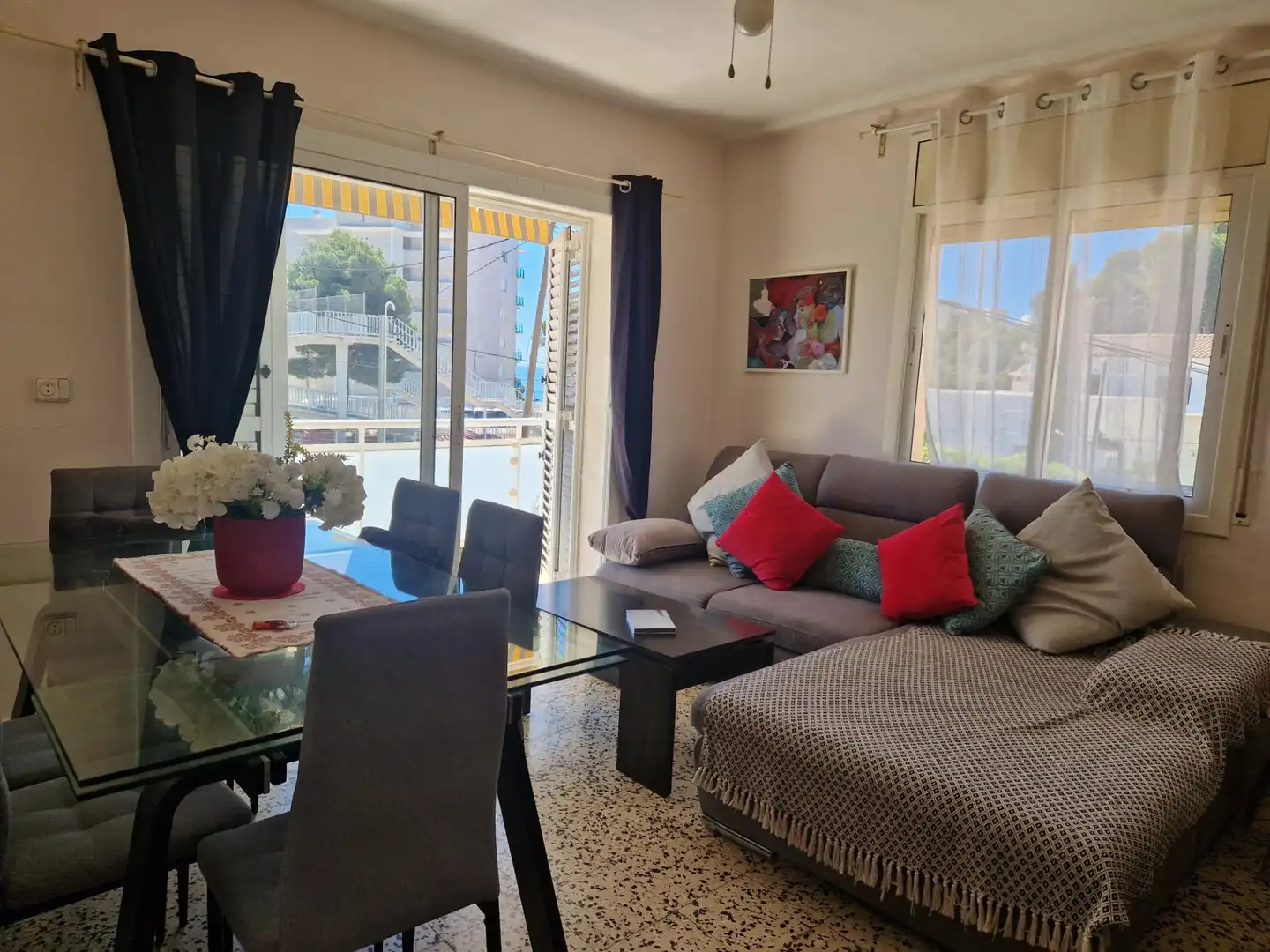 Wohnzimmer von Wohnungen zum Verkauf in Mont-roig del Camp mit Abstellraum und Balkon