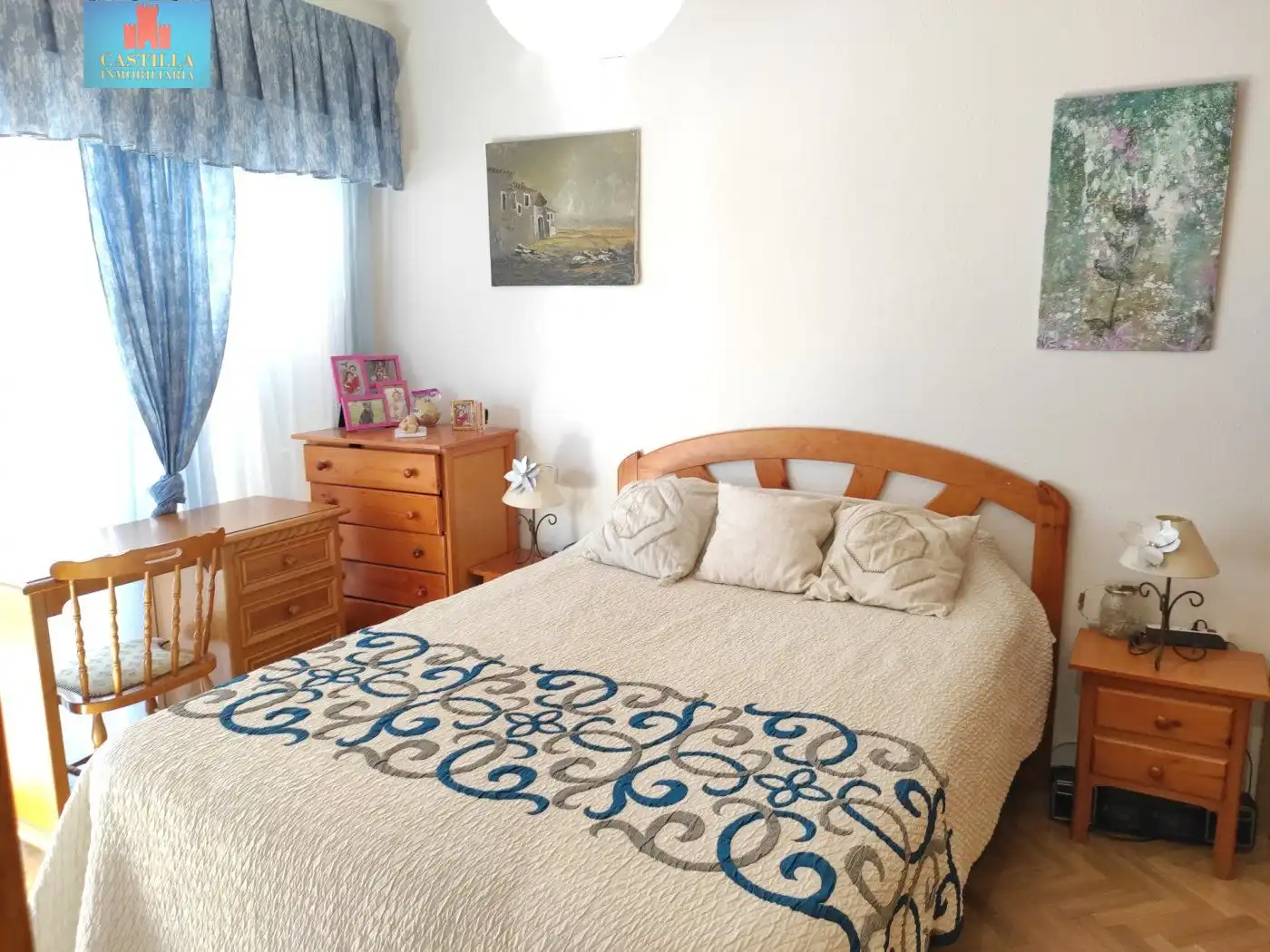 Habitación de Casa adosada en venta en Ávila con Calefacción, Jardín privado y Terraza