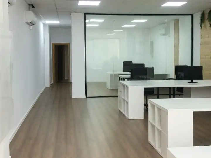 Business premises to rent in Francesc Macià 265, imagen 3