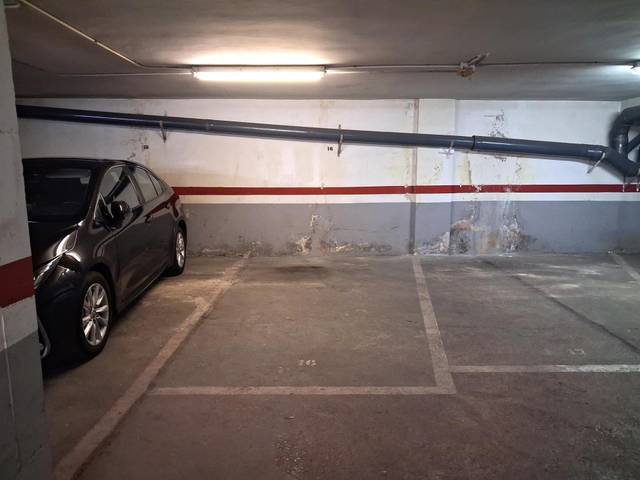 Garaje en Venta en de Santa Madrona, 20 en El Raval
