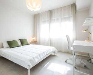 Bedroom of Flat to share in  Barcelona Capital  with Air Conditioner and Terrace