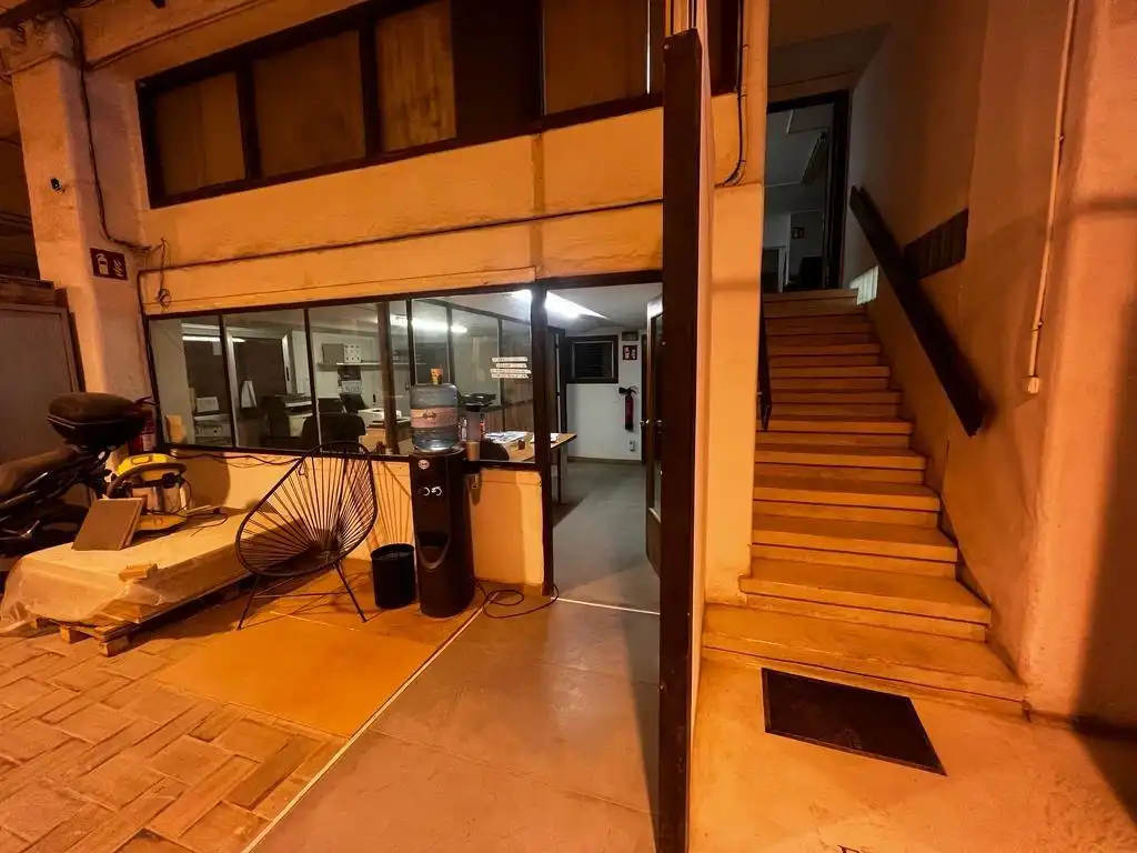 Nau industrial en venda en Sant Adrià de Besòs