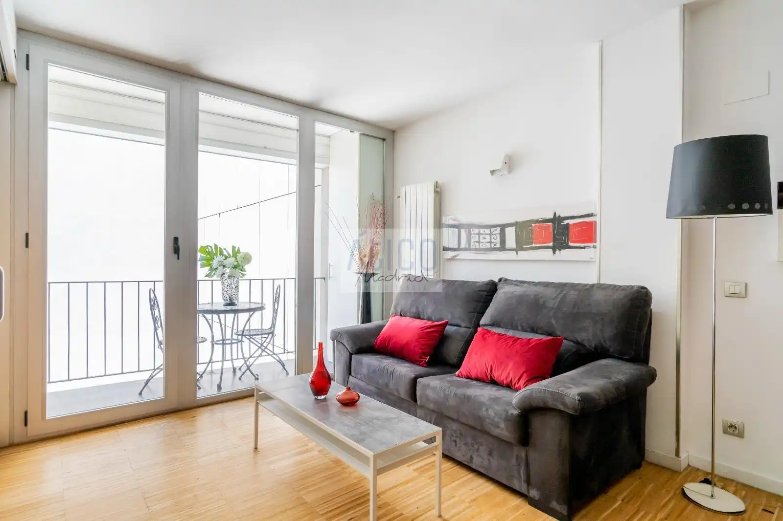 Sala de estar de Piso de alquiler en Madrid con Aire acondicionado, Calefacción y Terraza