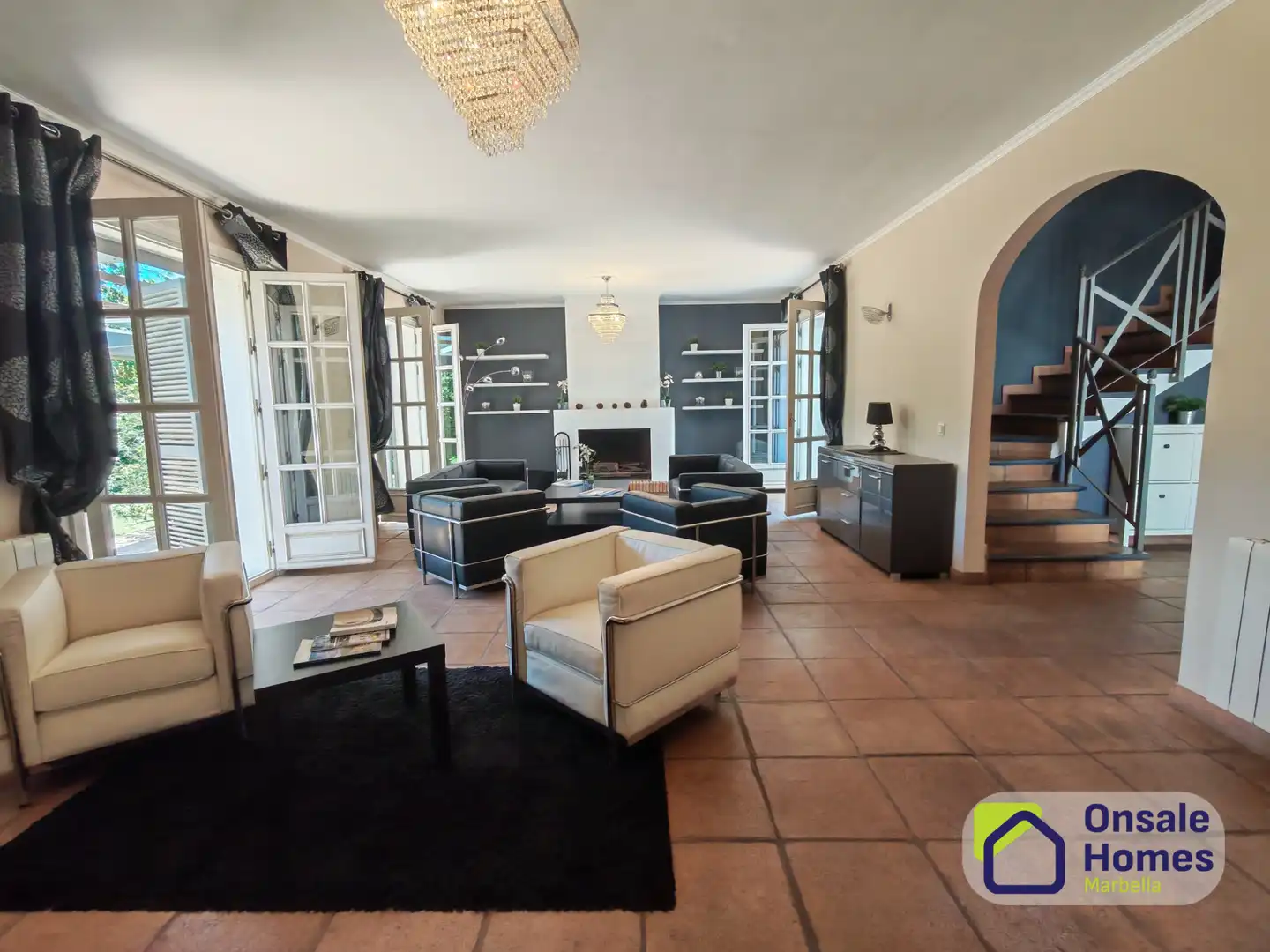 Living room of Houses for rent in Marbella  with Air Conditioner, Private garden and Terrace