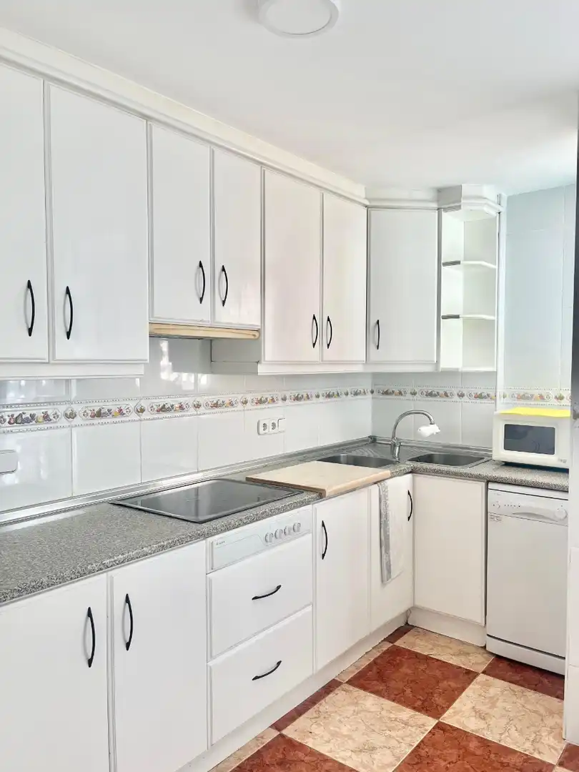 Apartament amb piscina de lloguer a Garbinet - Vistahermosa, imagen 7