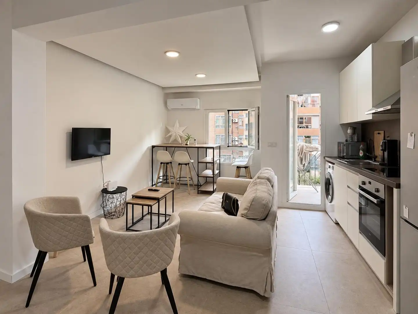 Flat for rent in PERIS Y VALERO, Russafa