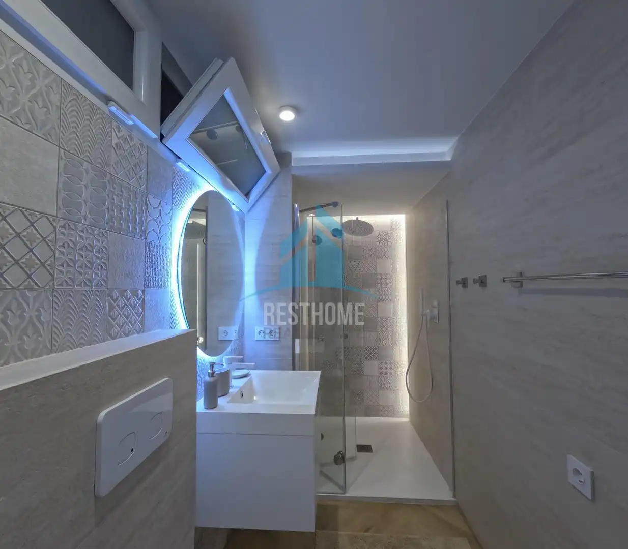 Bathroom of Houses for sale in Cullera  with Air Conditioner, Terrace and Jacuzzi