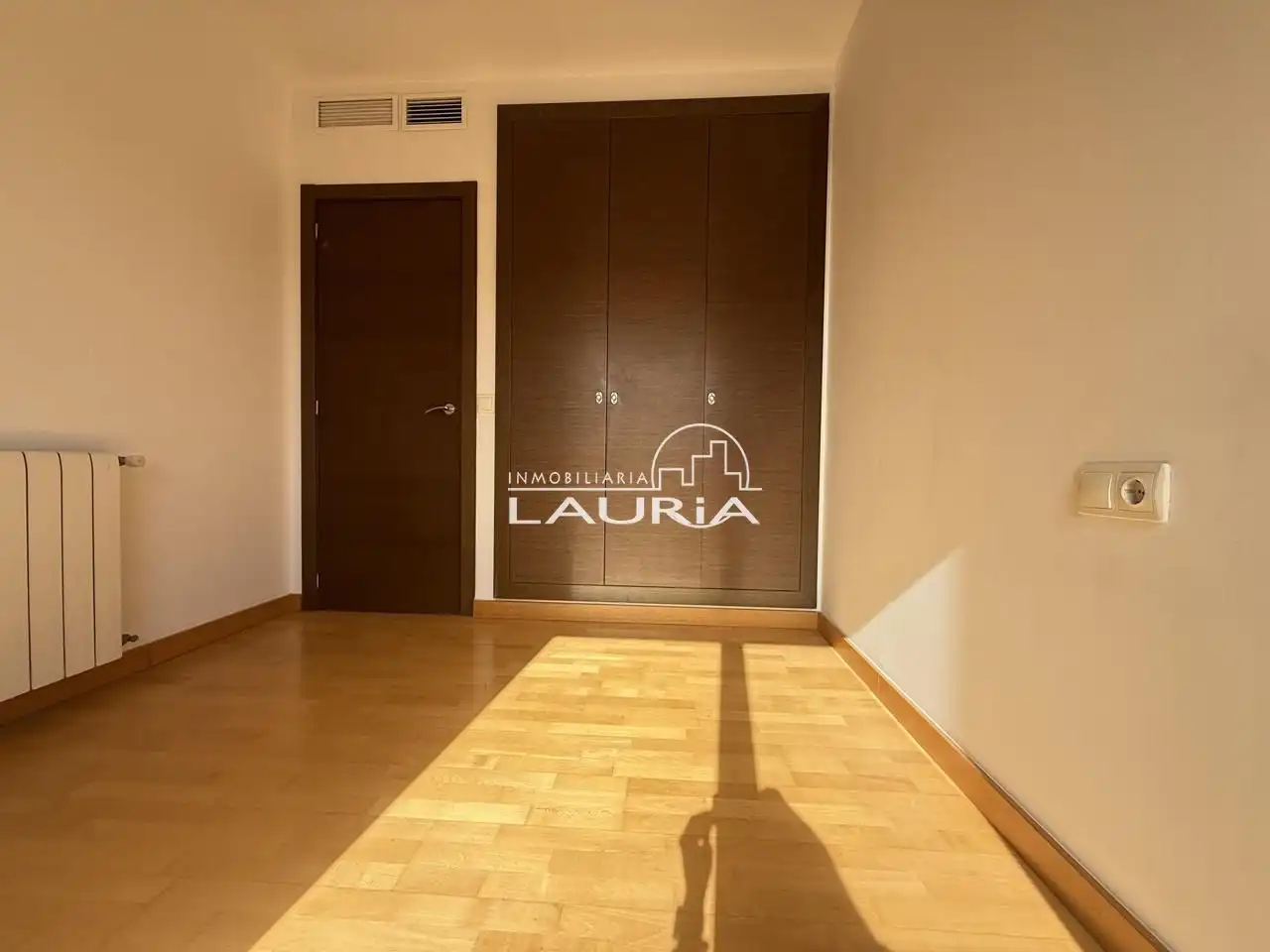 Exterior view of Flat for sale in Burjassot  with Air Conditioner, Heating and Private garden