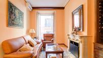 Wohnzimmer von Wohnung zum verkauf in  Madrid Capital mit Klimaanlage