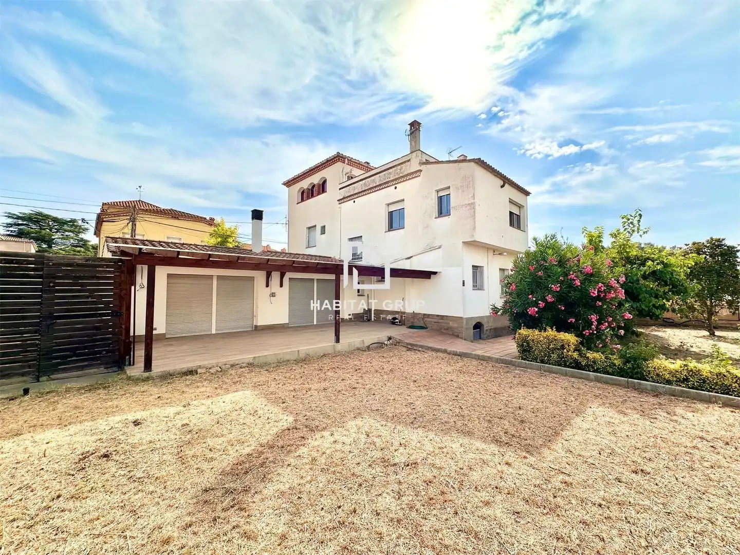 Vista exterior de Casa o xalet en venda en Banyoles amb Aire condicionat, Calefacció i Jardí privat