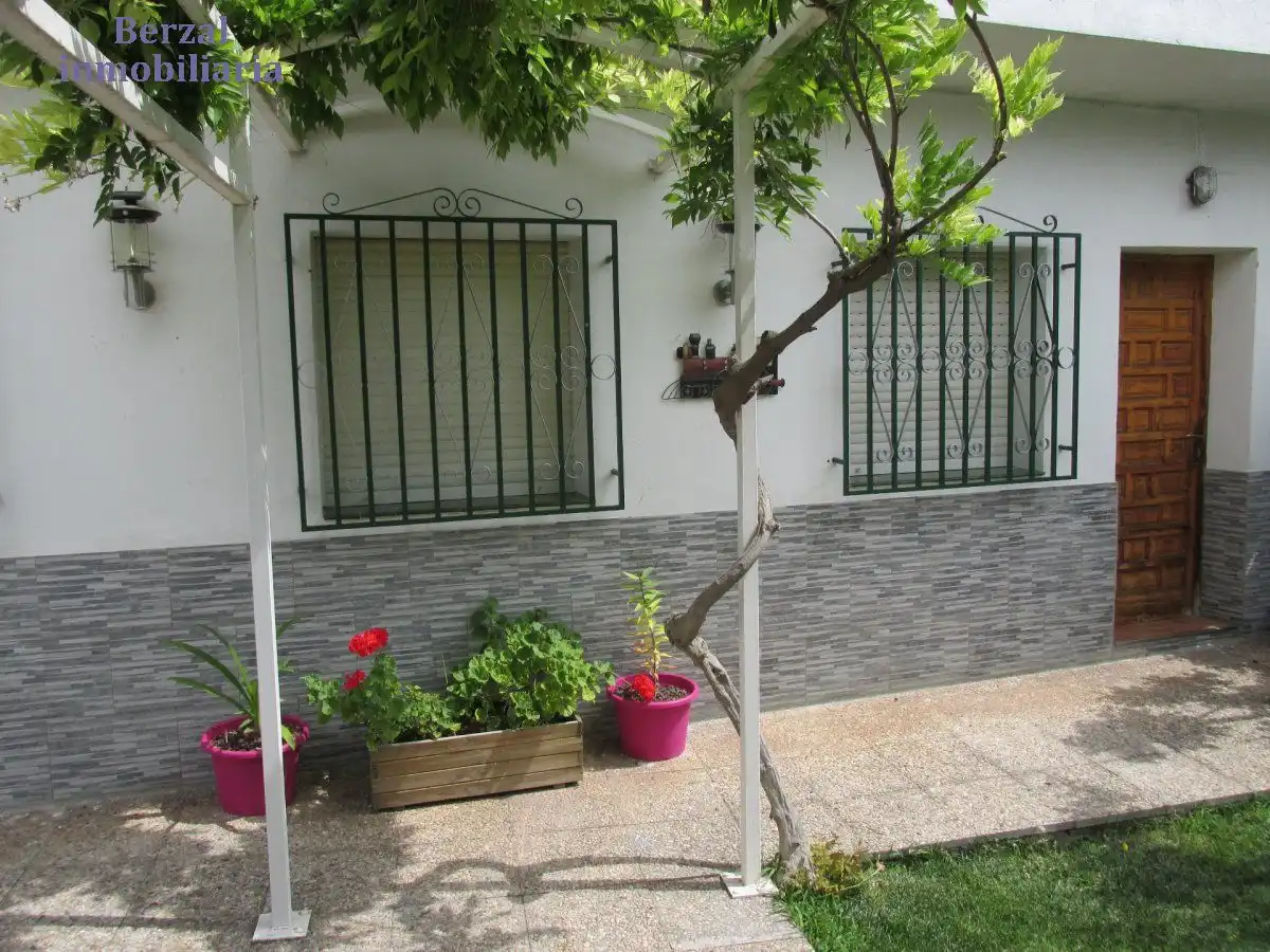 Jardí de Casa o xalet en venda en  Logroño amb Calefacció, Jardí privat i Terrassa