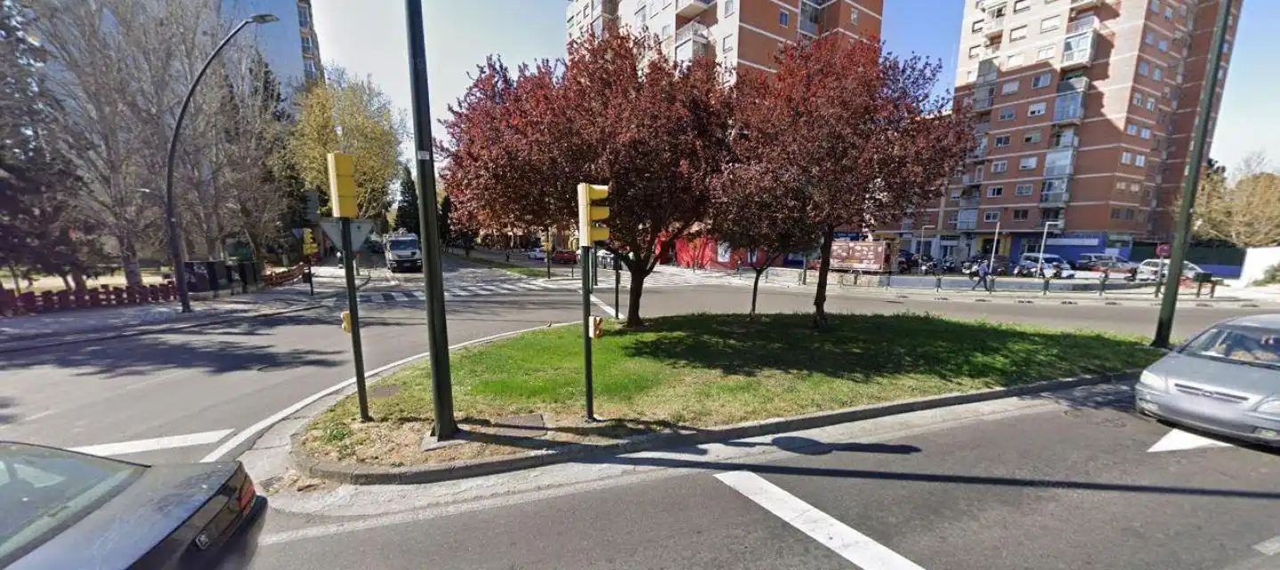 Vista exterior de Garatge en venda en Zaragoza