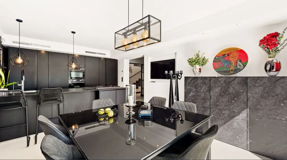 Chalet con piscina en venta en Nueva Andalucía, imagen 6
