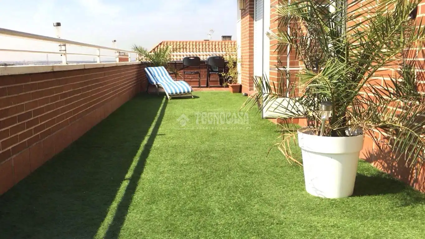 Terraza de Ático en venta en Villaviciosa de Odón con Terraza y Piscina comunitaria