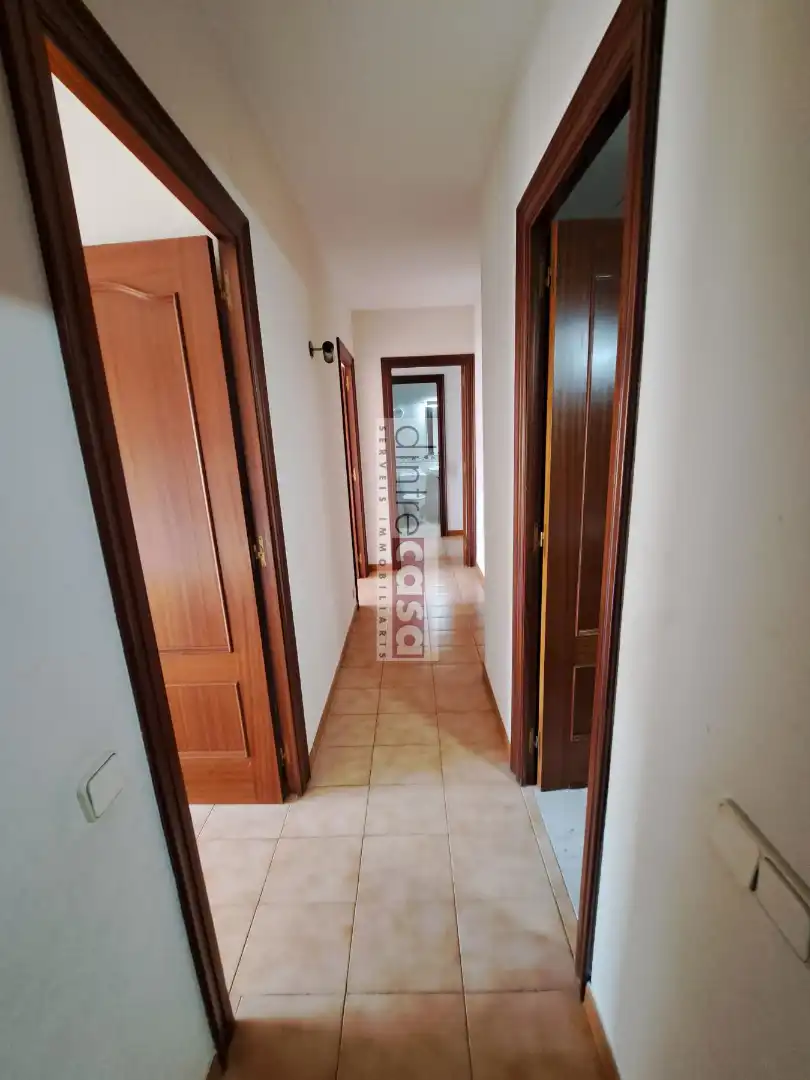Wohnung zum Verkauf in Tordera mit Klimaanlage, Heizung und Ofen