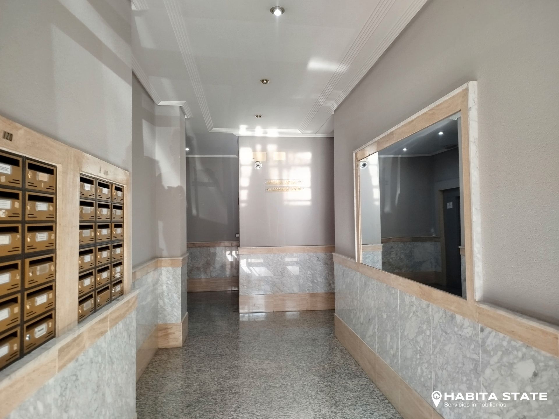 Apartament de lloguer a Calle Edimburgo, Aguadulce Sur