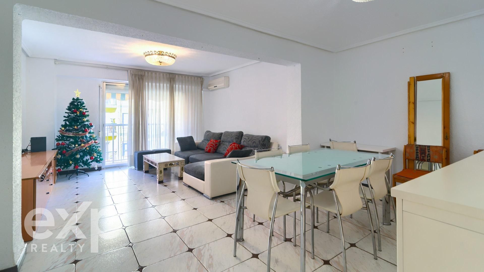 Living room of Flat for sale in  Valencia Capital  with Air Conditioner, Terrace and Storage room