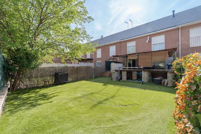 Casa adosada en Venta en Villanueva de la Cañada ciudad