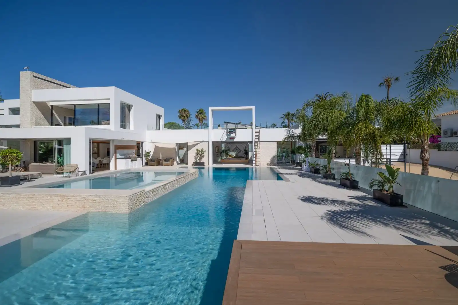Villa mit Pool zum Verkauf in Benamara - Atalaya
