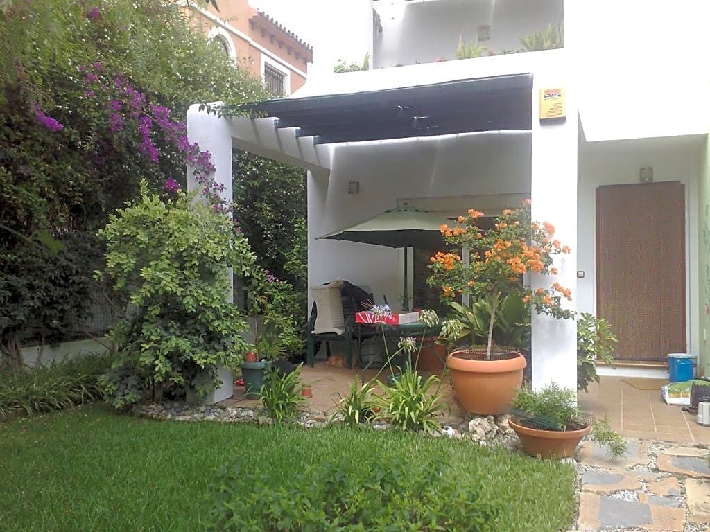 Single-family semi-detached for sale in Antonio Moya Fernandez, Los Álamos