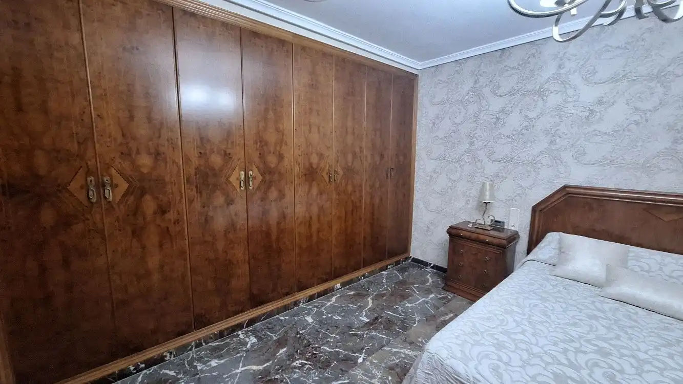 Dormitori de Pis en venda en Alzira amb Aire condicionat, Traster i Moblat