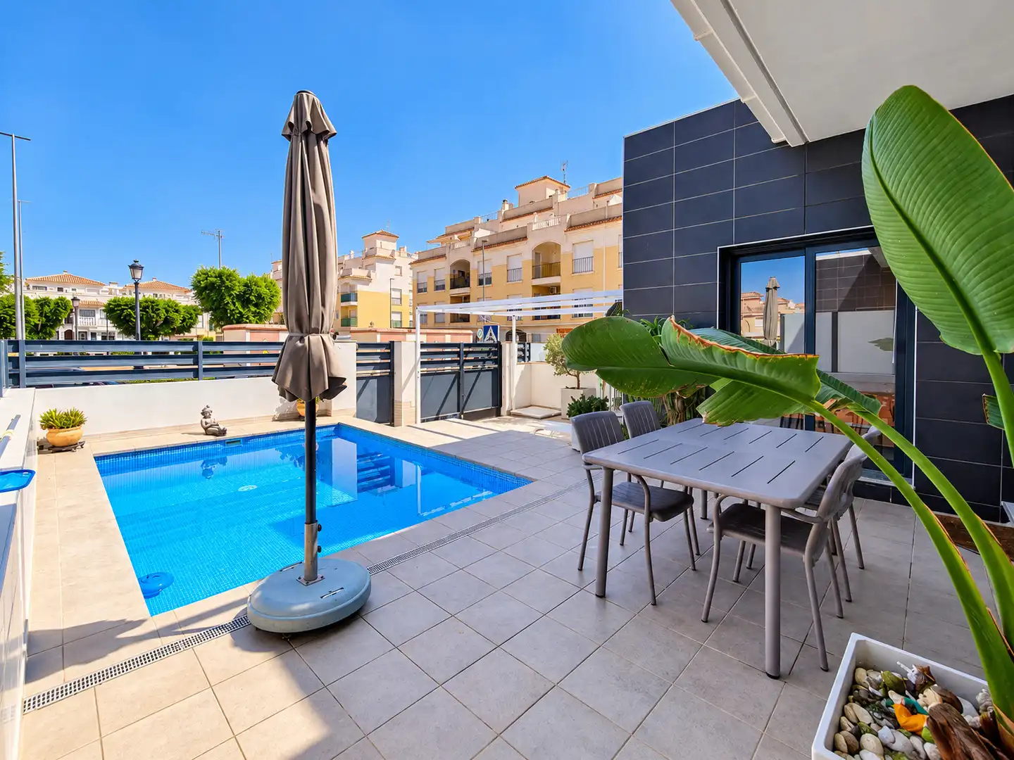 Casa pareada con piscina en venta en Formentera del Segura, imagen 5