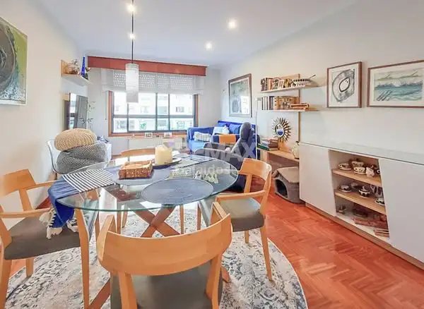 Sala de estar de Piso en venta en Vigo  con Calefacción, Parquet y Trastero