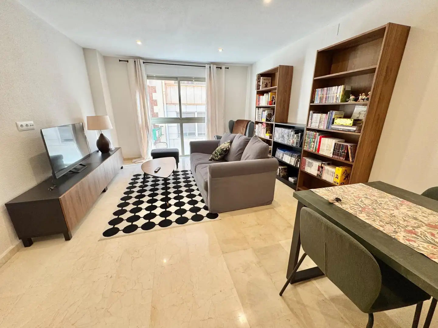Sala d'estar de Pis en venda en Orihuela amb Aire condicionat i Moblat
