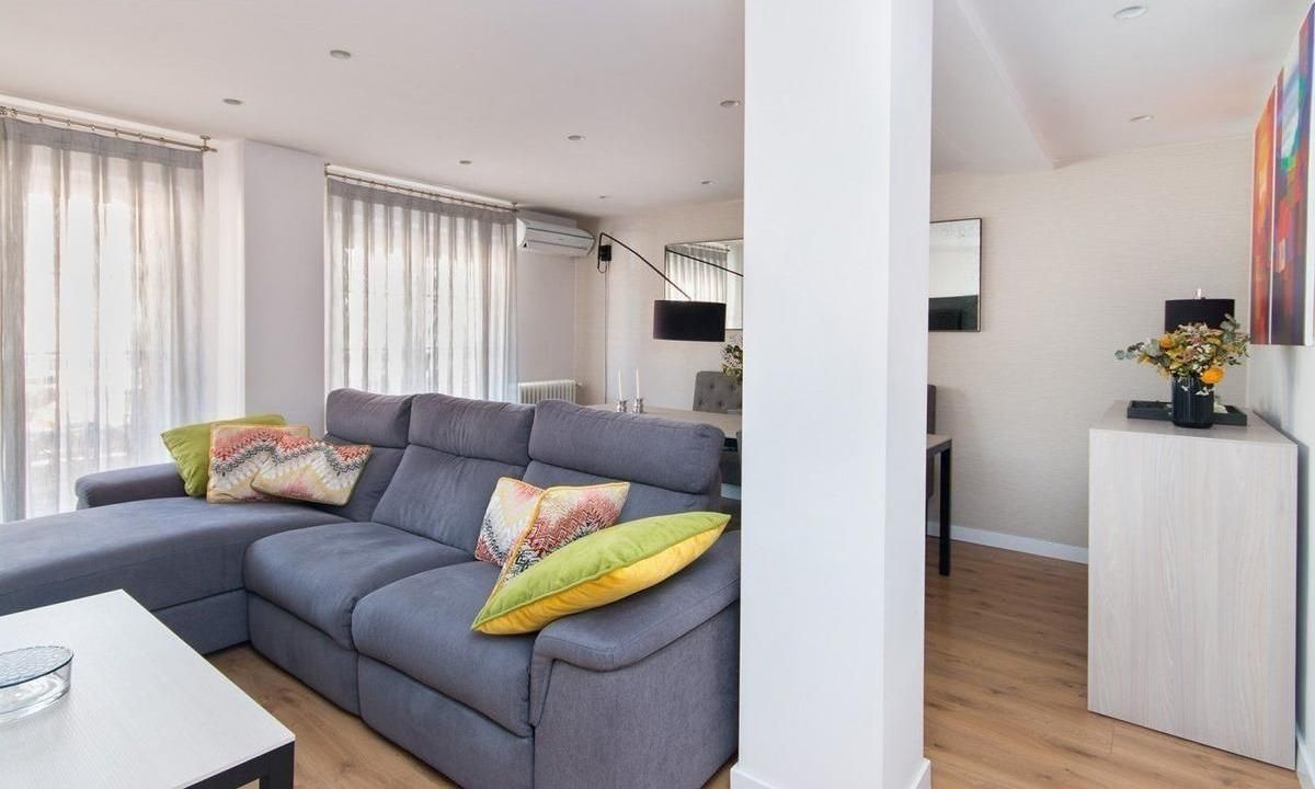 Living room of Apartment to rent in Terrassa  with Air Conditioner
