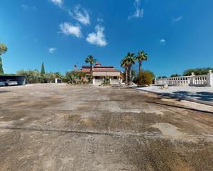Vista exterior de Casa o xalet en venda en Elche / Elx amb Jardí privat, Terrassa i Traster