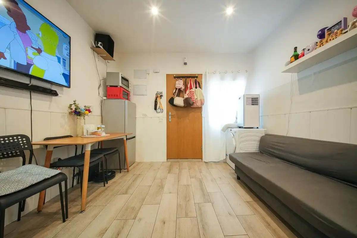 Sala d'estar de Planta baixa en venda en Madrid amb Calefacció