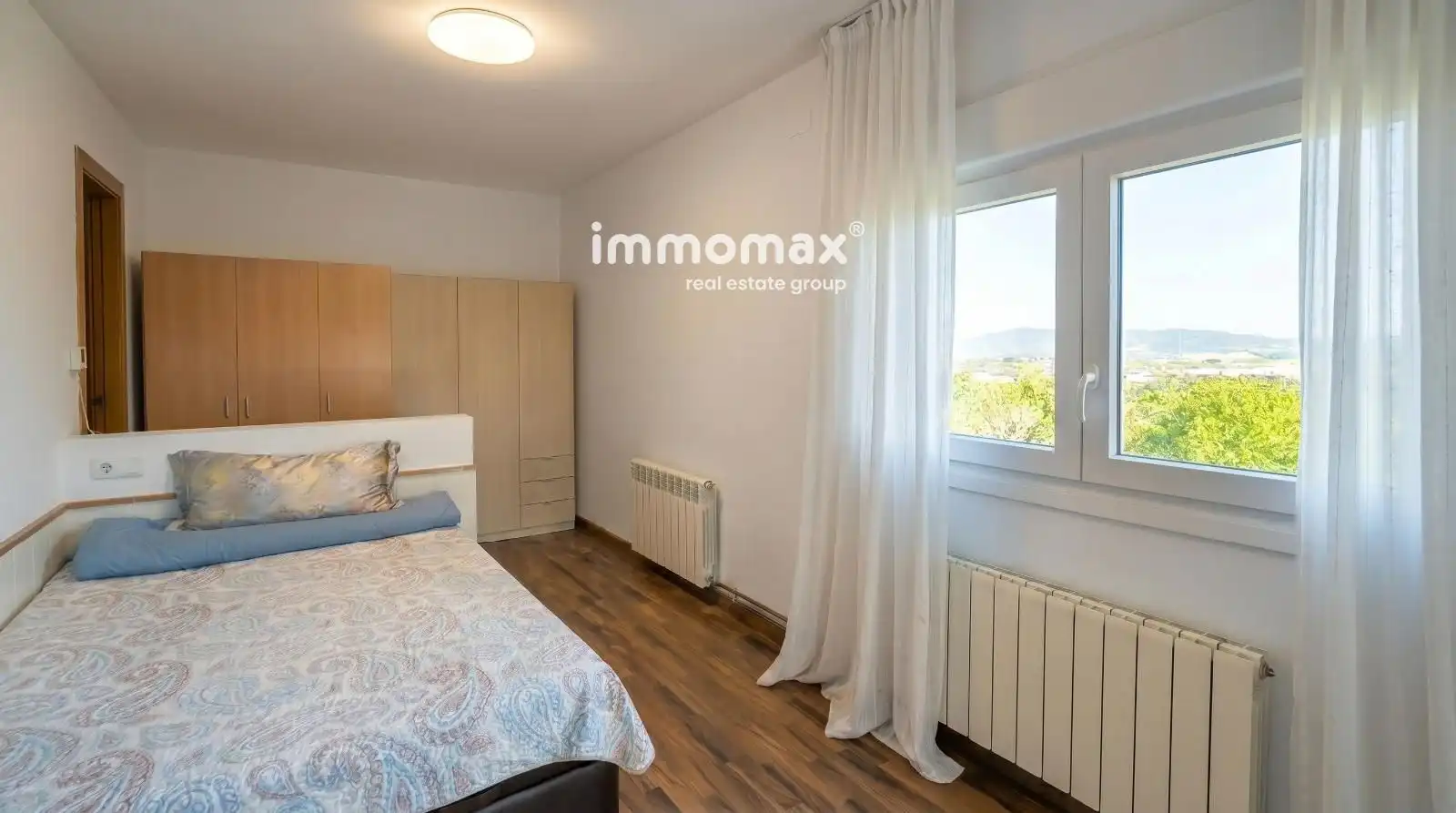 Dormitori de Casa o xalet en venda en Palau-solità i Plegamans amb Calefacció, Traster i Moblat